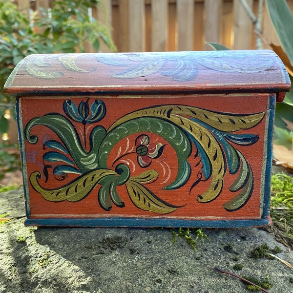 Vintage Folk Art ROSEMALING Bavarian/Scandinavian Hand Painted Jewelry/Trinket Box Casket Mini Blanket Chest