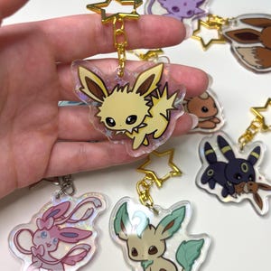 Eevee Evolutions Keychain – One of a Kind! Umbreon, Sylveon, Espeon, Jolteon, Flareon, Felori, Evoli, Pikachu, Feelinara, Blitza Charm