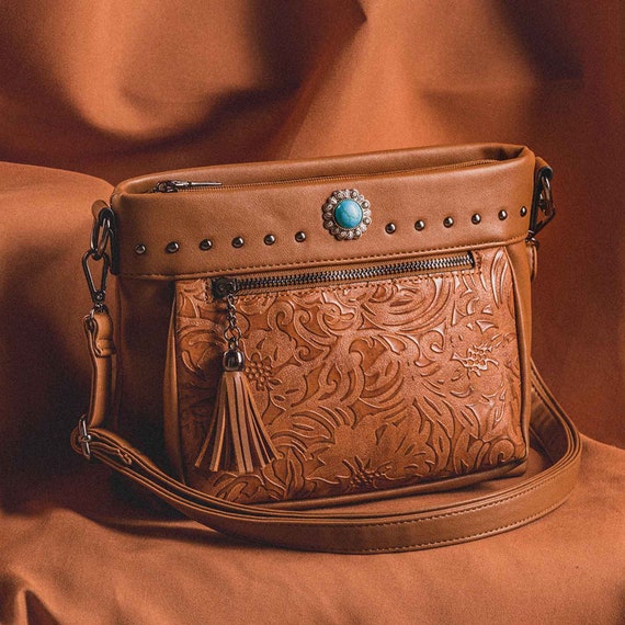 women western fashion  Western bags purses, Cowgirl accessories, Boho leather  bags