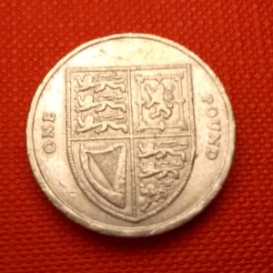 2014 One 1 Pound Coin- Shield part of UK Royal Arms - UK /British