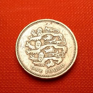 2002 One 1 Pound Coin- English Three Lions - UK /British
