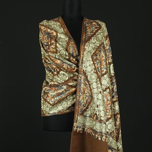 Kashmiri Pure Wool Scarf, Embroidered Kashmiri Shawl, Floral Scarf, Wedding Shawl, Winter Shawl, Shawl Wrap, Wedding Scarf, Hand Embroidery