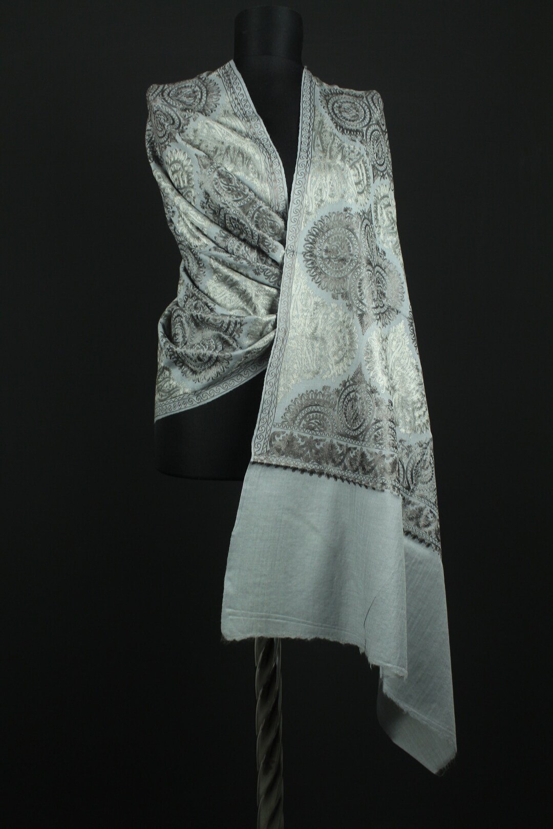 embroidered kashmiri shawl
