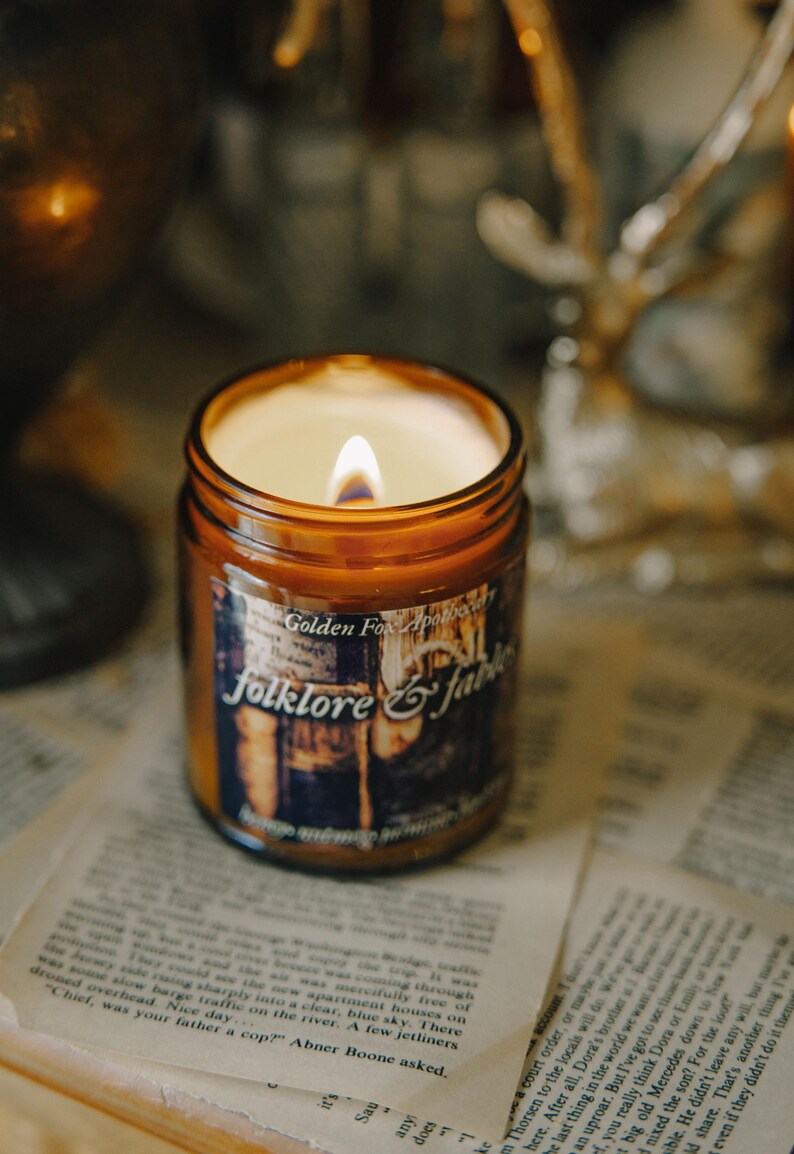 Folklore & Fables Candle, Cottagecore Decor, Fantasy Bookish Candle afbeelding 9