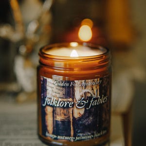 Folklore & Fables Candle, Cottagecore Decor, Fantasy Bookish Candle afbeelding 8