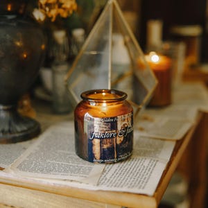 Folklore & Fables Candle, Cottagecore Decor, Fantasy Bookish Candle afbeelding 5