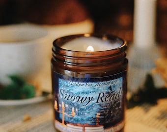 Snowy Reads Candle: Coconut Wax, Spiced Pear Scent