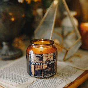 Folklore & Fables Candle, Cottagecore Decor, Fantasy Bookish Candle afbeelding 7