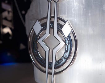 Ahsoka Tano Fulcrum necklace pendant Star Wars Rebels Clone Wars Jedi Snips Disney chain cord silver steel