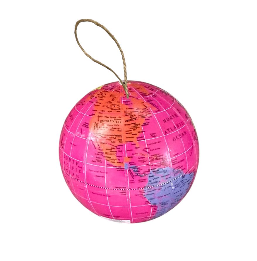 ROWE Pottery クリスマスコレクション　オーナメント　地球儀 ネオンホットピンクの地球儀オーナメント - 地球アメリカ地図トラベル