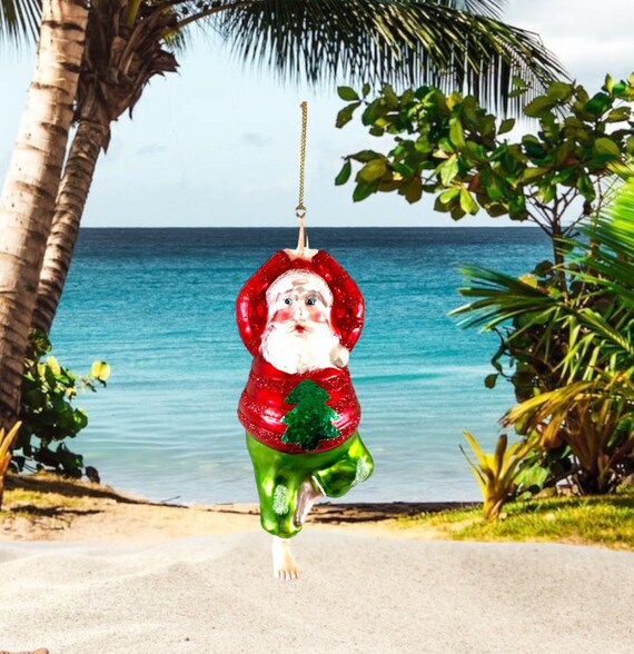 アスティエ　クリスマスオーナメント YOGA SANTA ヨガサンタのガラスオーナメント - 面白い、かわいい、健康