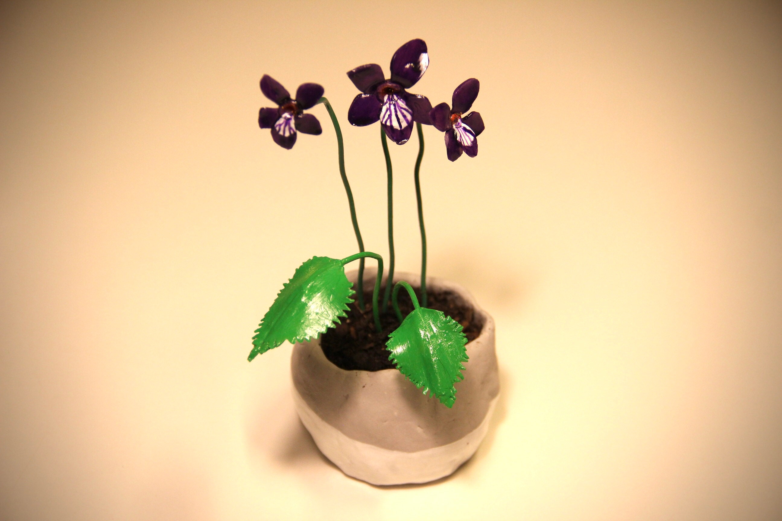 Trois Violettes, Sculpture Florale/Three Violets, Floral Sculpture