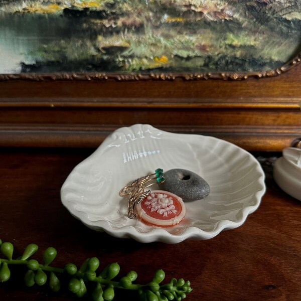 Vintage Mason’s Crabtree & Evelyn London Ceramic Clam Shell Soap Trinket Dish