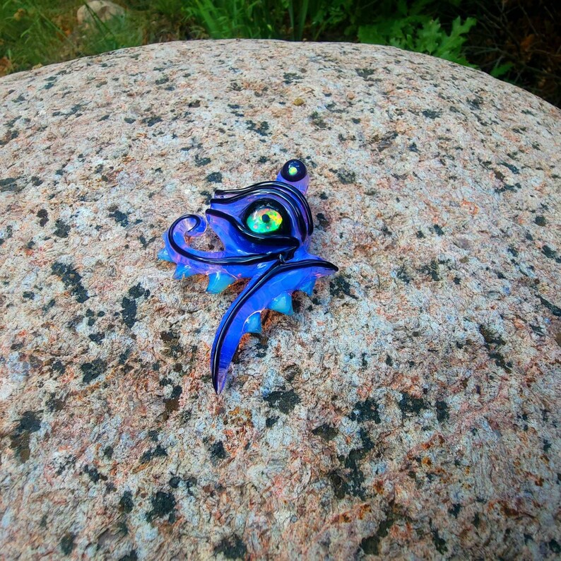 Hand Sculpted Borosilicate Glass Eye of Horus Pendant Etsy