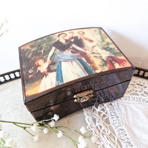 Wooden jewelry box, romantic vintage flower jewelry box, lacquered wooden jewelry box, romantic jewelry, vintage box