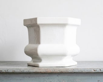 Large white ceramic planter or planter, vintage Italy, white planter, large ceramic planter