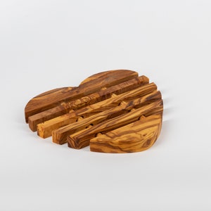 Handcrafted Olive Wood Heart-Shaped Trivet | Rustic Kitchen Accessory | Heat-Resistant & Charming Décor