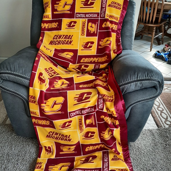 Central Michigan University, Adult Big/Tall Fleece Blanket with a burgundy satin trim