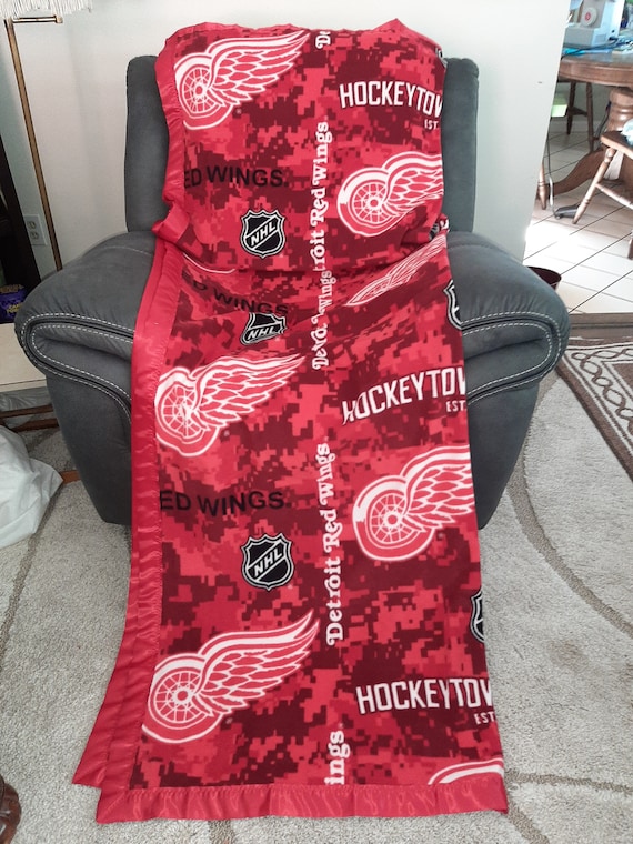 Detroit Red Wings NHL Ice Hockey Sports Lover Quilt Blanket