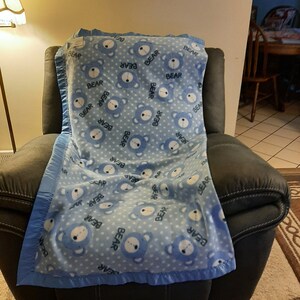 Bears on Pink or Blue background &quot;Bear&quot;, Infant/Toddler Fleece Blanket with a pink or blue satin trim