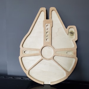Archivos CNC para bandeja rodante de nave espacial: Falcon Design (SVG y Carbide Create)