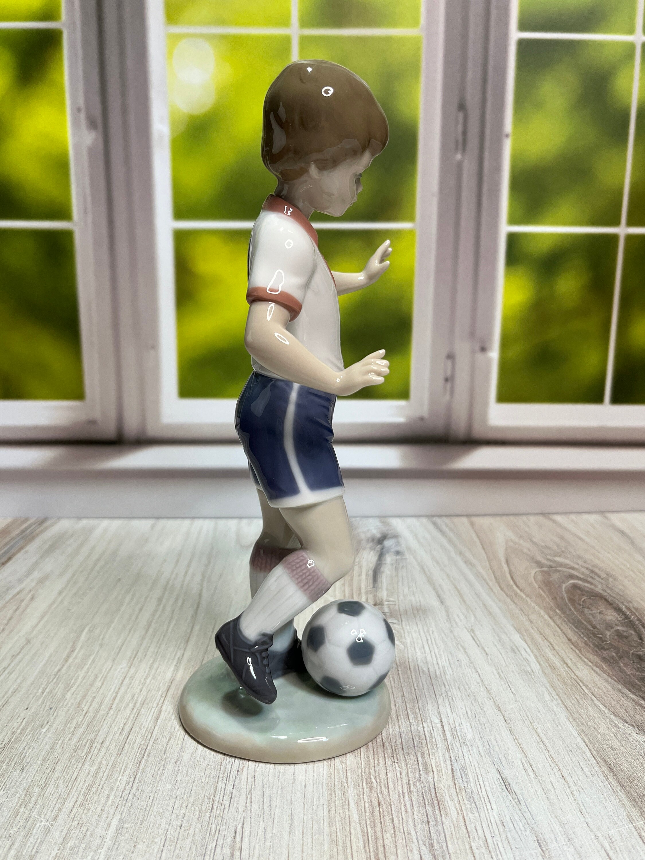 リヤドロ「サッカーの練習」#6198 - Etsy 日本