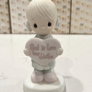 Precious Moments God is Love Dear Valentine #E7154