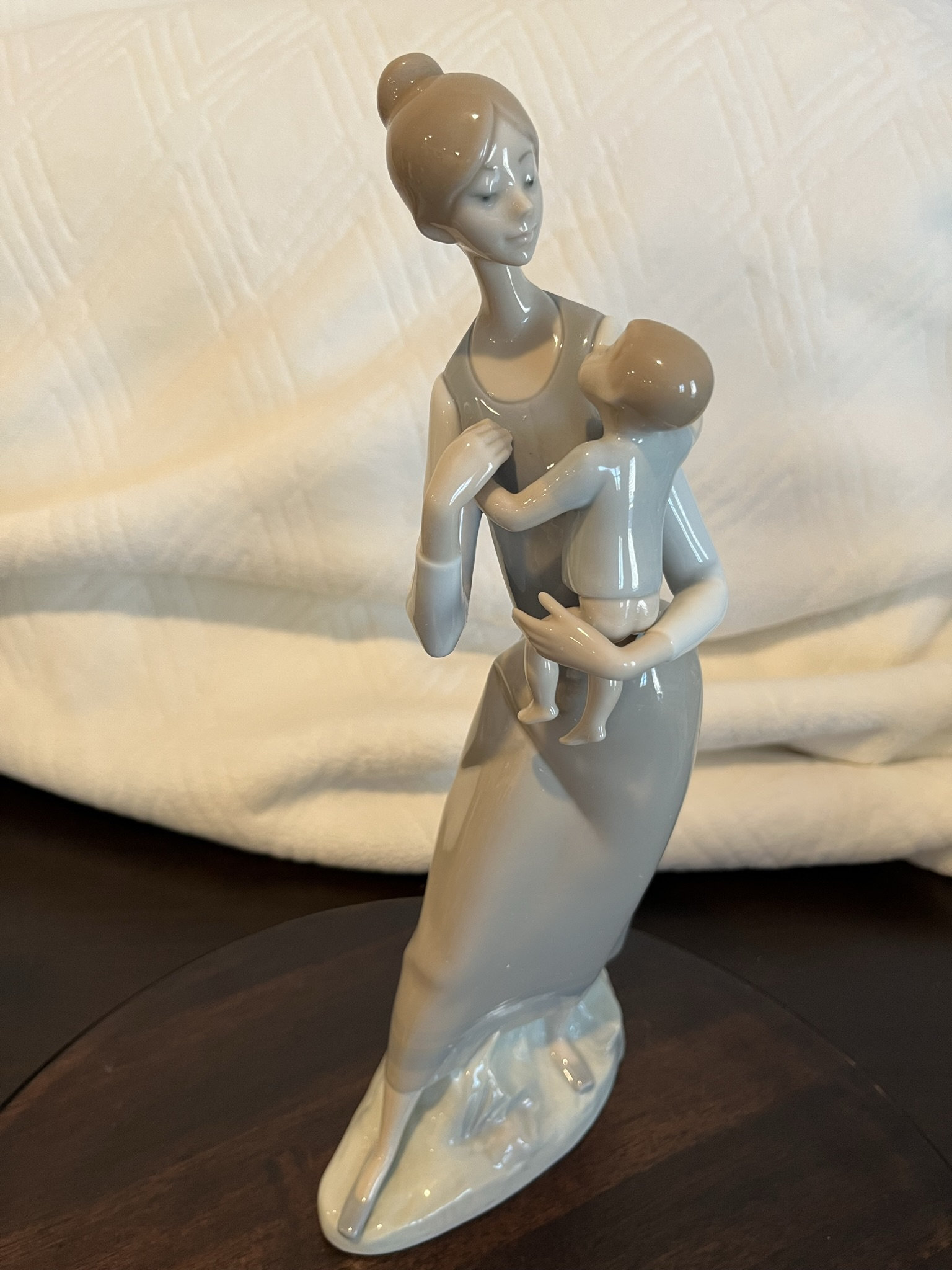 リヤドロLLADRO 少女とアヒル1052（Lladro Mother and Child