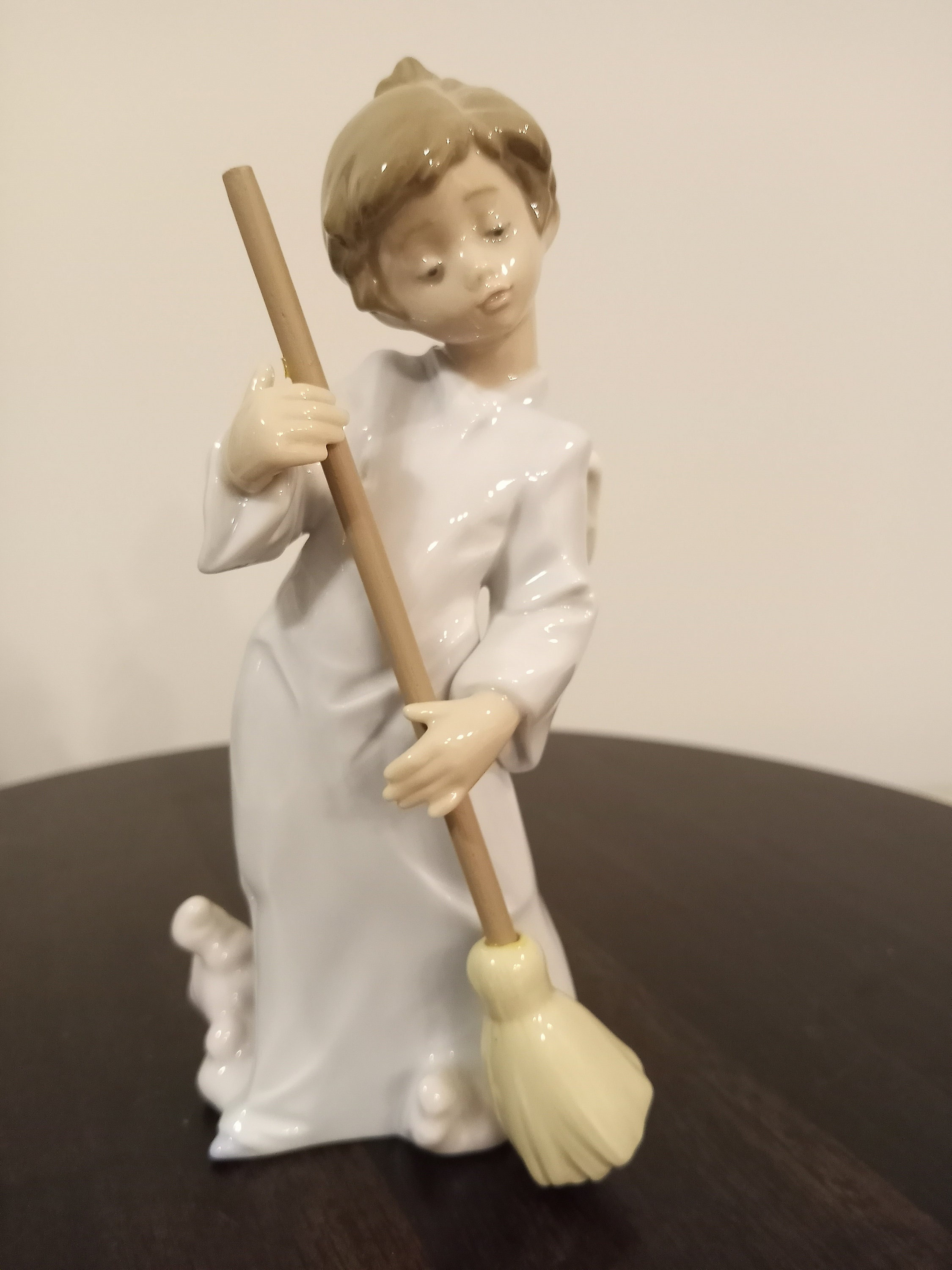 リアドロ sweep away the cloud 5726 Buy Lladro 