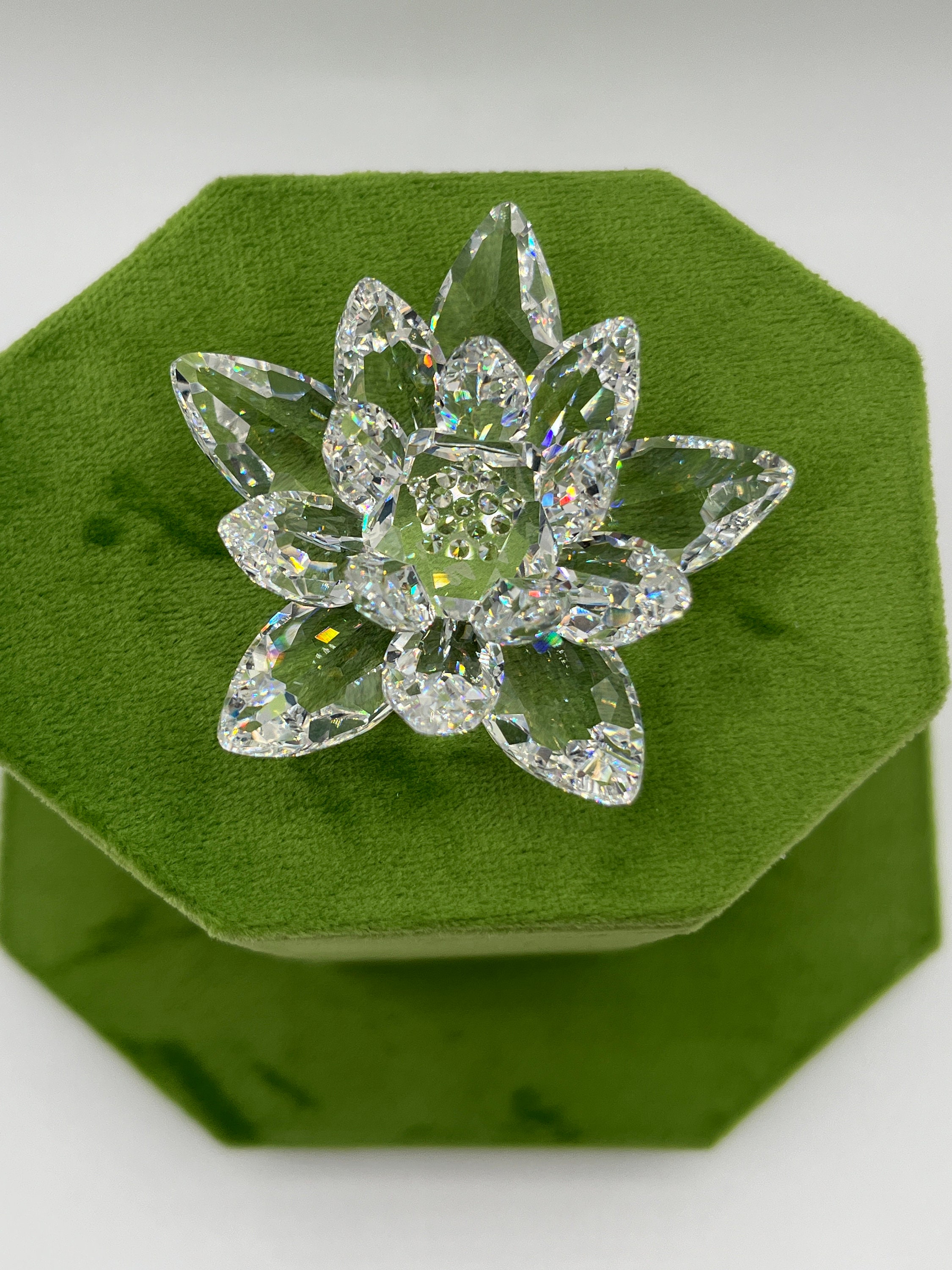 Swarovski Waterlily Candleholder Violet small