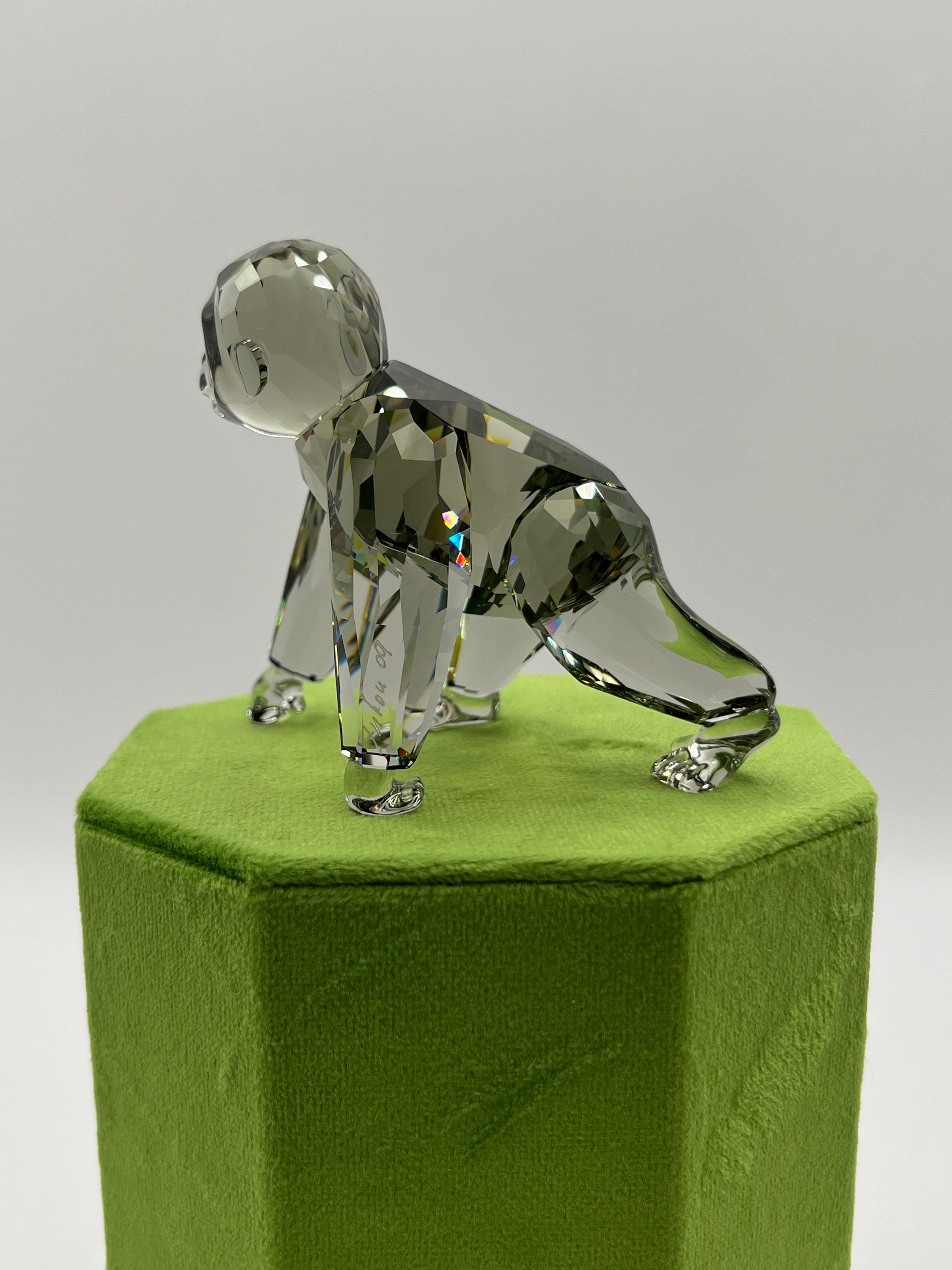 スワロフスキー 2009年度SCS作品 /ゴリラの赤ちゃん　置物 Swarovski Baby Gorilla **signed** #955440 - Etsy