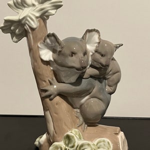 Vintage Llardo Hand Signed Pair of Koalas figurine store with orginal box