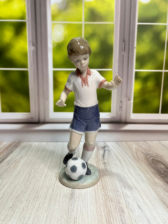 リヤドロ「サッカーの練習」#6198 - Etsy 日本