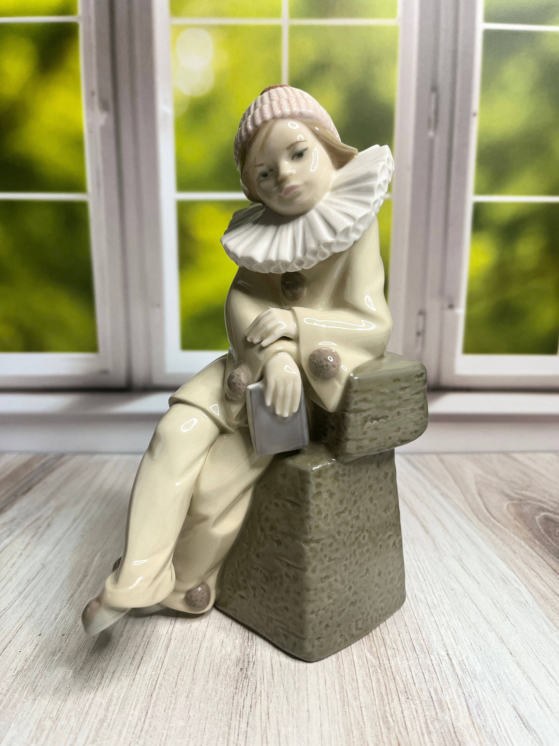 リヤドロ LLADRO #5203 Little Jester　置物　インテリア Lladro Little Jester #5203 - Etsy UK