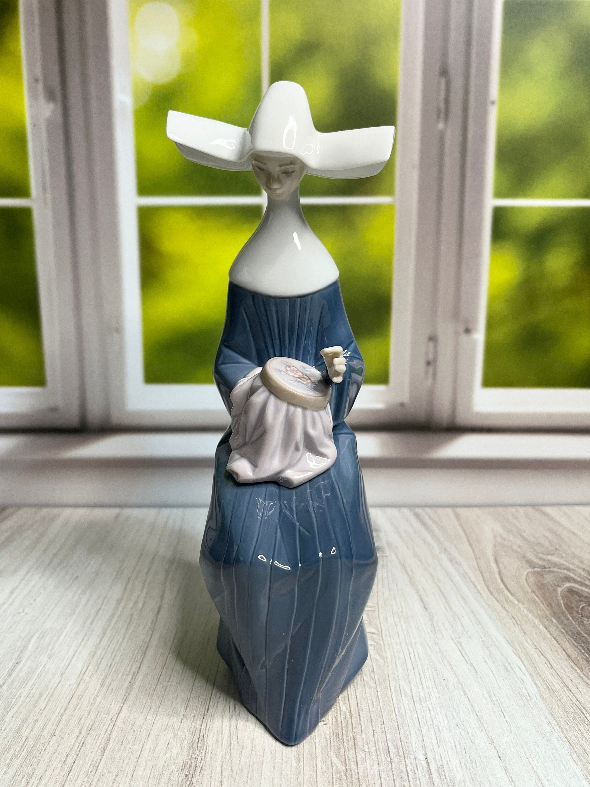 Lladro Time to Sew #5501 - Etsy UK
