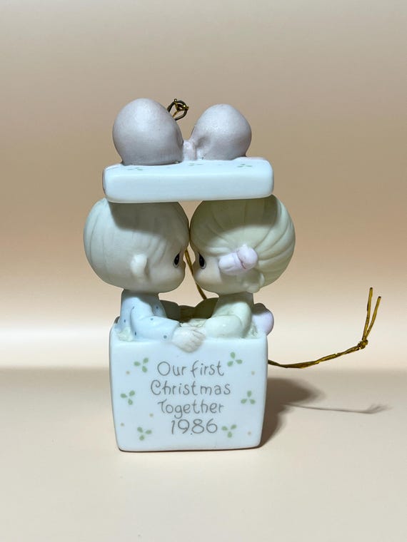 2004 Our First Christmas - Precious Moments 117786 Precious