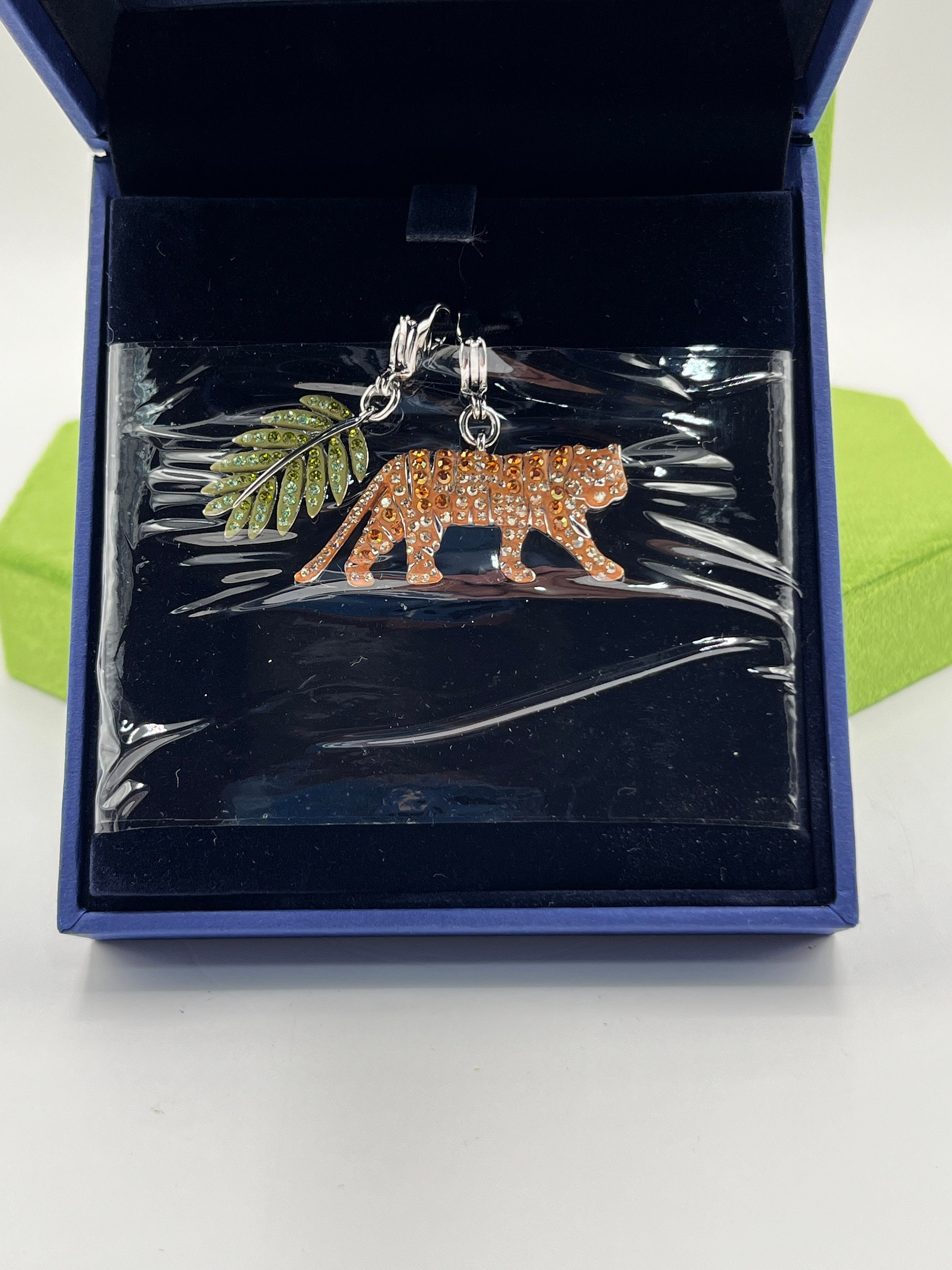 tigerさま❤️スワロフスキー Chinese Zodiac Tiger by Swarovski Crystal