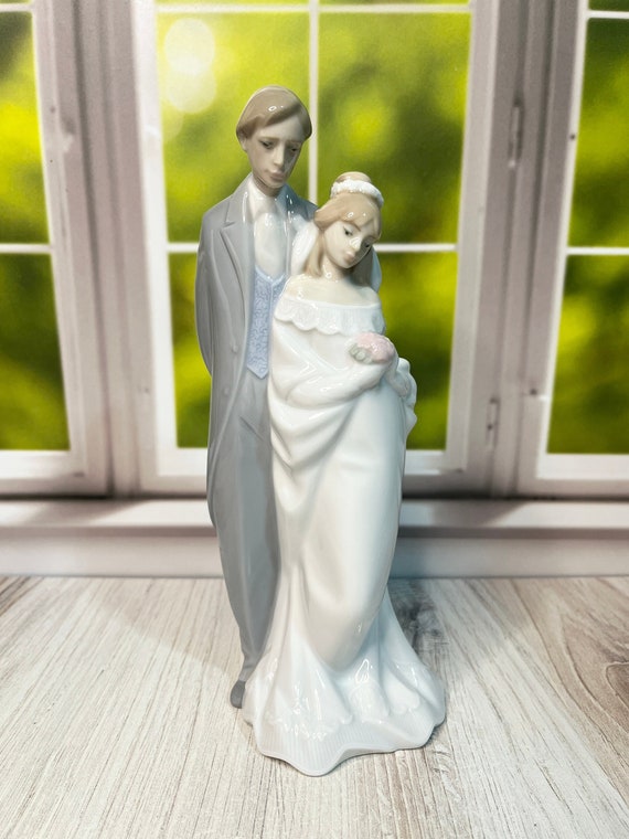 Lladro NAO Love Always #1437 - Etsy
