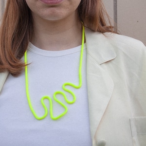 Malleable, NEON chain made of 4 mm thick, high-quality rope