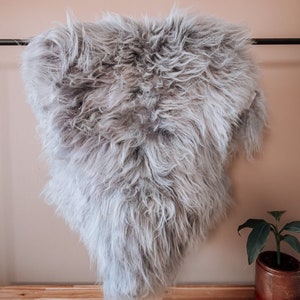 Peau de mouton Islandais Gris XL 115cm 100% Peau de mouton réelle et naturelle image 1