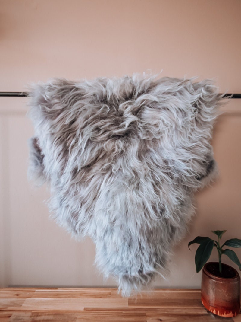 Icelandic Sheepskin LARGE (105cm) Grey - 100% real & natural
