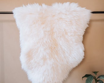 Lambskin White (100cm) - 100% Real & Natural sheepskin - WOOL