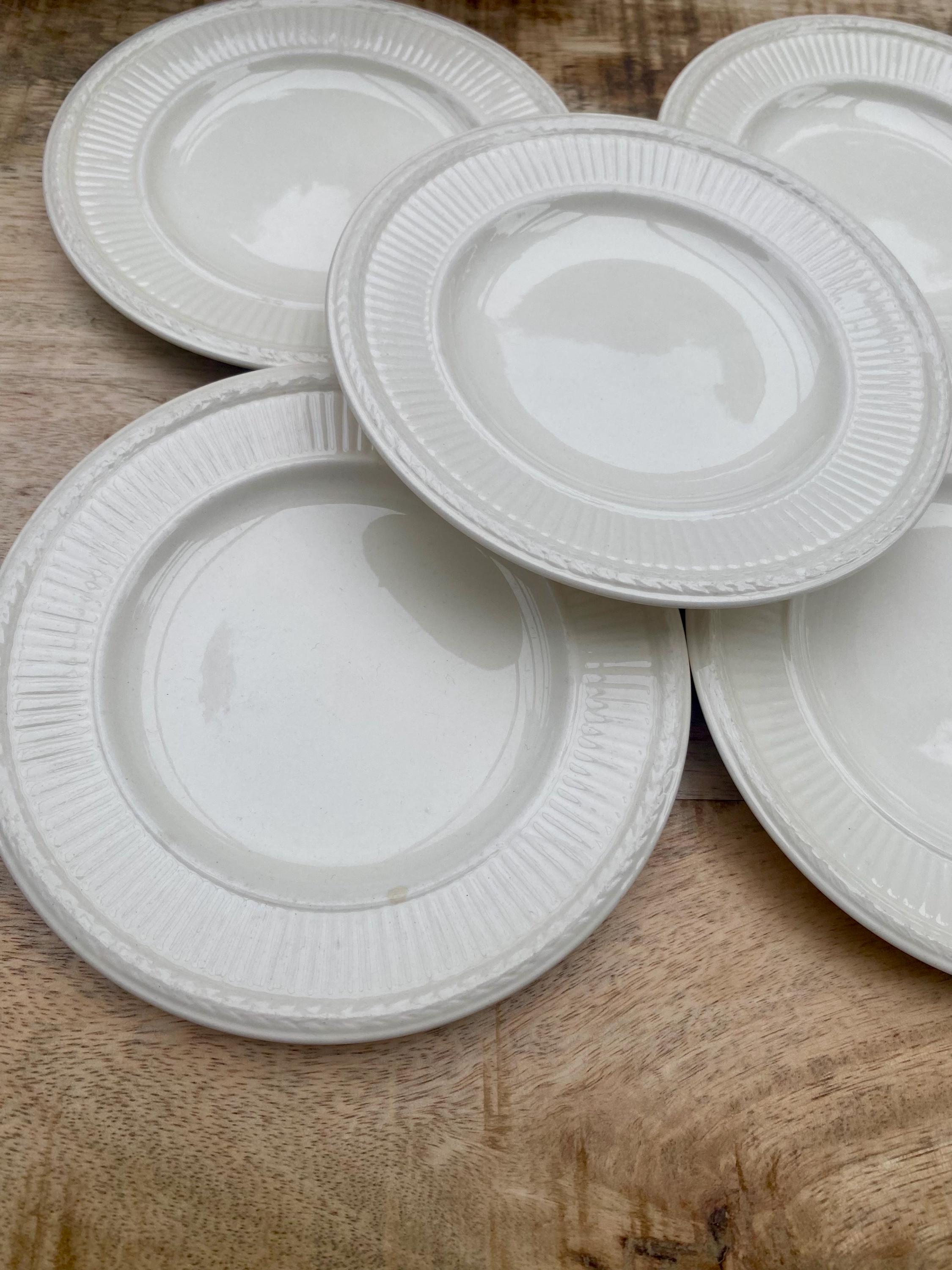 Set of 5 Elegant Wedgwood Queen's Ware Edme Small Plates – 13 Cm