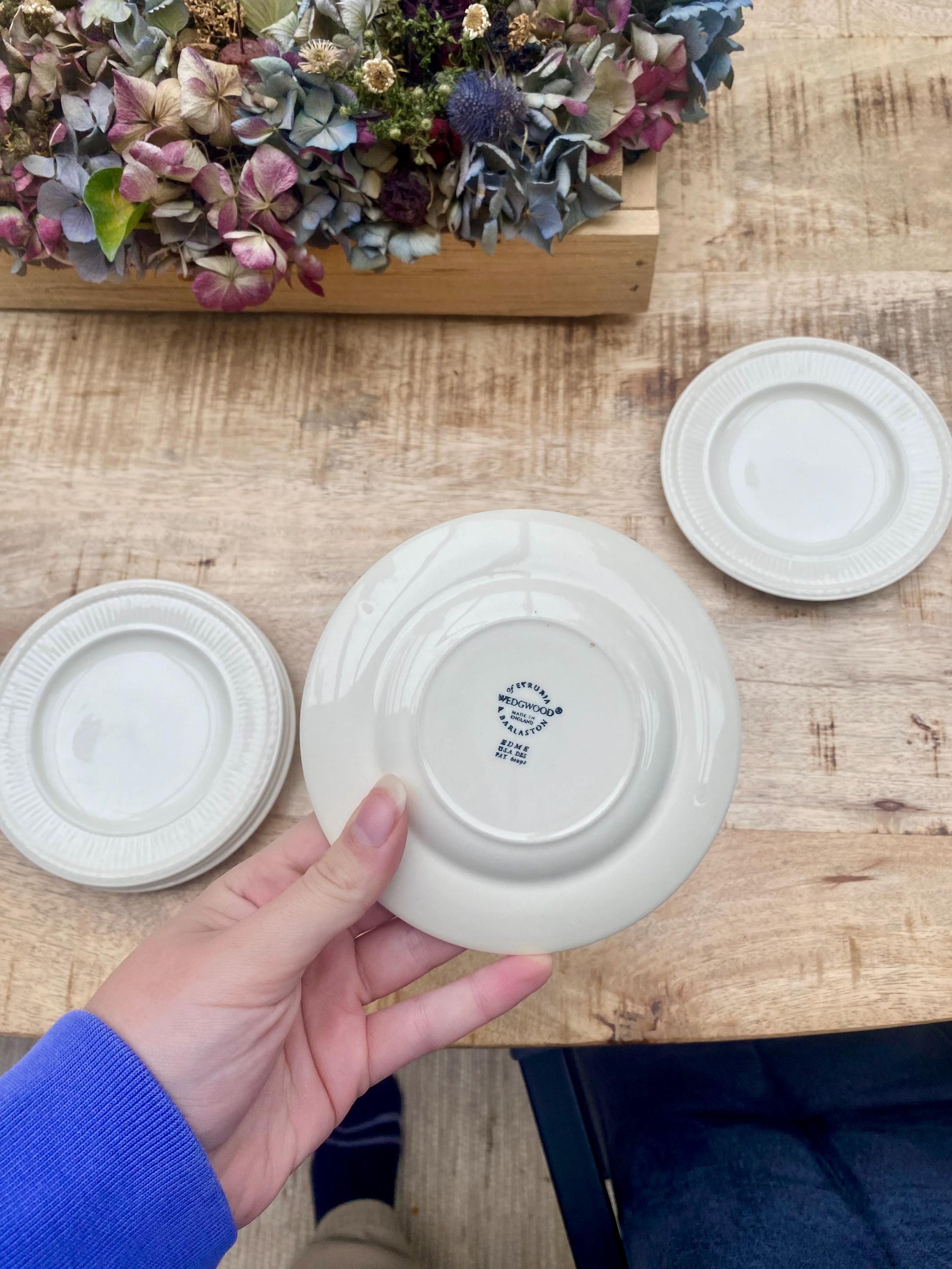 Set of 5 Elegant Wedgwood Queen's Ware Edme Small Plates – 13 Cm
