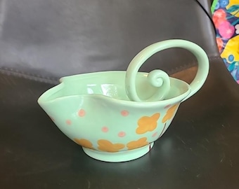 Cesta para huevos pintada a mano color magenta, fuente para servir, salsera, plato para servir