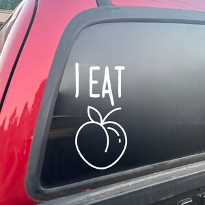 Eat Ass On The First Date Auto Aufkleber Lustige Auto Aufkleber Sticker  Lustiger Autoaufkleber Witzig Gag Geschenk Basteln Decals Laptop Aufkleber  Ess Ass Aufkleber Lustige Autoaufkleber - .de