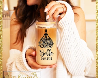 Personalized Mis Quince Glass can cup with name and date, Quinceañera gift, custom glass cup with straw and lid, Quince Squad gift.