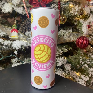 Kubek Cafecito Y Chisme, kubek Cafecito Y Chisme, kubek Pan Dulce, prezent Comadre, prezent dla najlepszego przyjaciela, nadziewarka do pończoch, prezent na Boże Narodzenie.