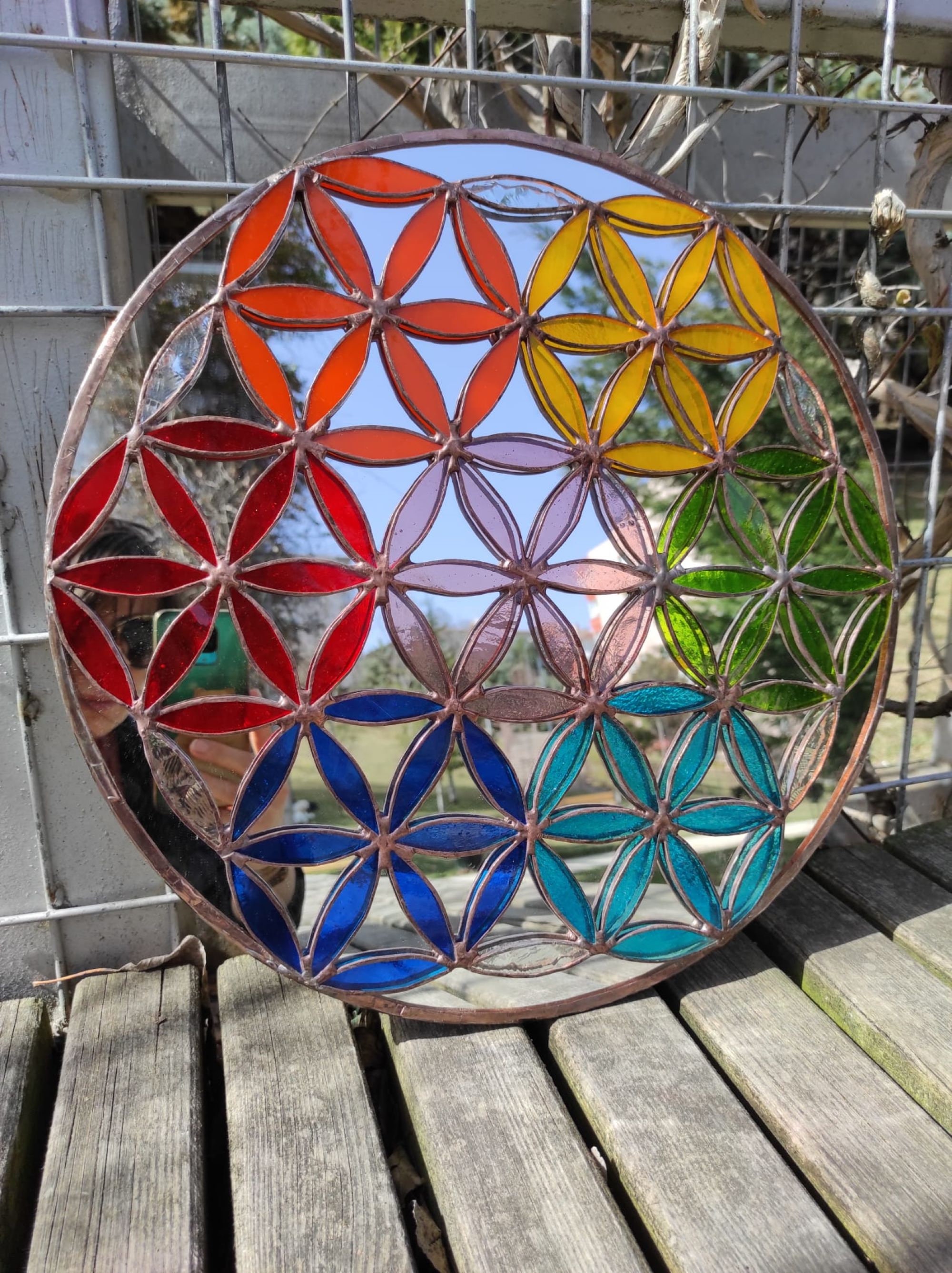 輸入雑貨　ロートアイアン　『ジュエルフラワーミラー』　クリスタルガラス 輸入雑貨 ロートアイアン 『ジュエルフラワーミラー』 クリスタル