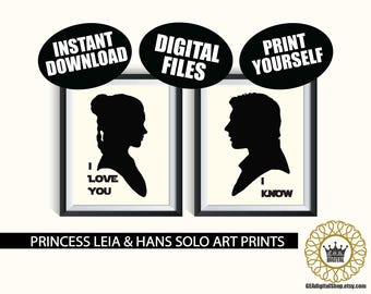 Könnte beinhalten: Zwei druckbare Kunstdrucke mit schwarzen Silhouetten von Prinzessin Leia und Han Solo. Der Leia-Druck sagt "Ich liebe dich" und der Han Solo-Druck sagt "Ich weiß".